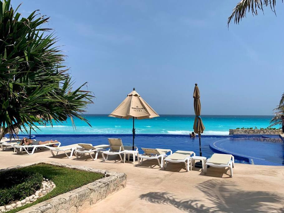 *Turquoise Escape- Beachfront Studio By Casa Paraiso* Cancún Kültér fotó